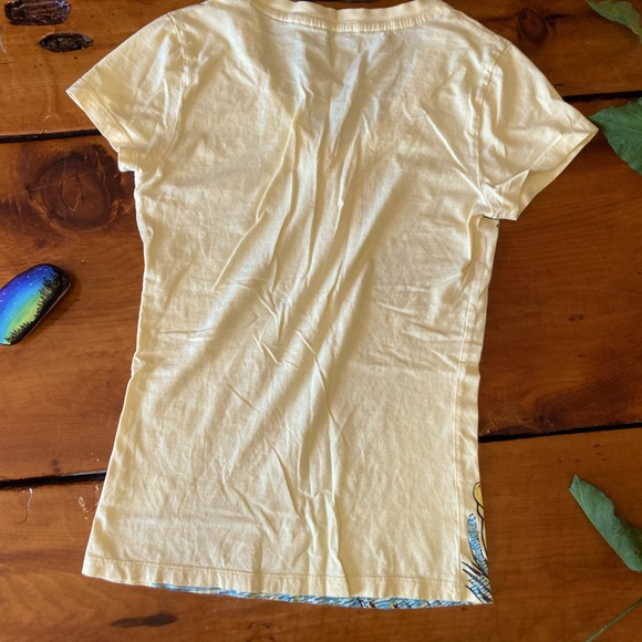 Dr. Seuss, green eggs and ham V-neck yellow tee - Picture 2 of 3